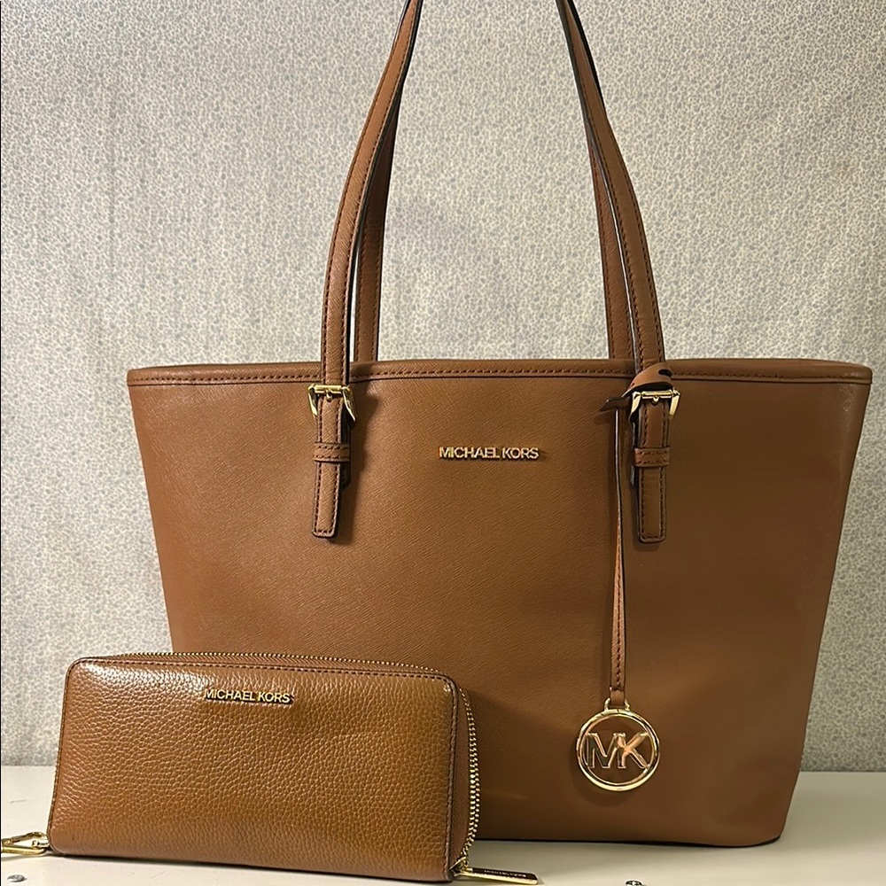 Michael Kors Tan Tote Bag and Wallet Set